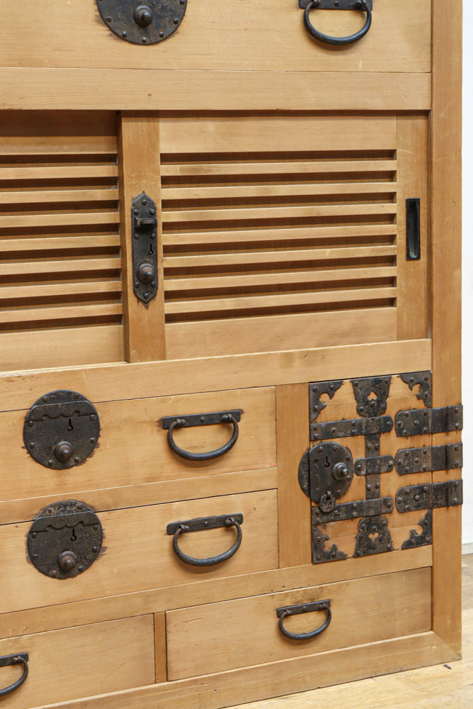 Merchant Chest BB3277