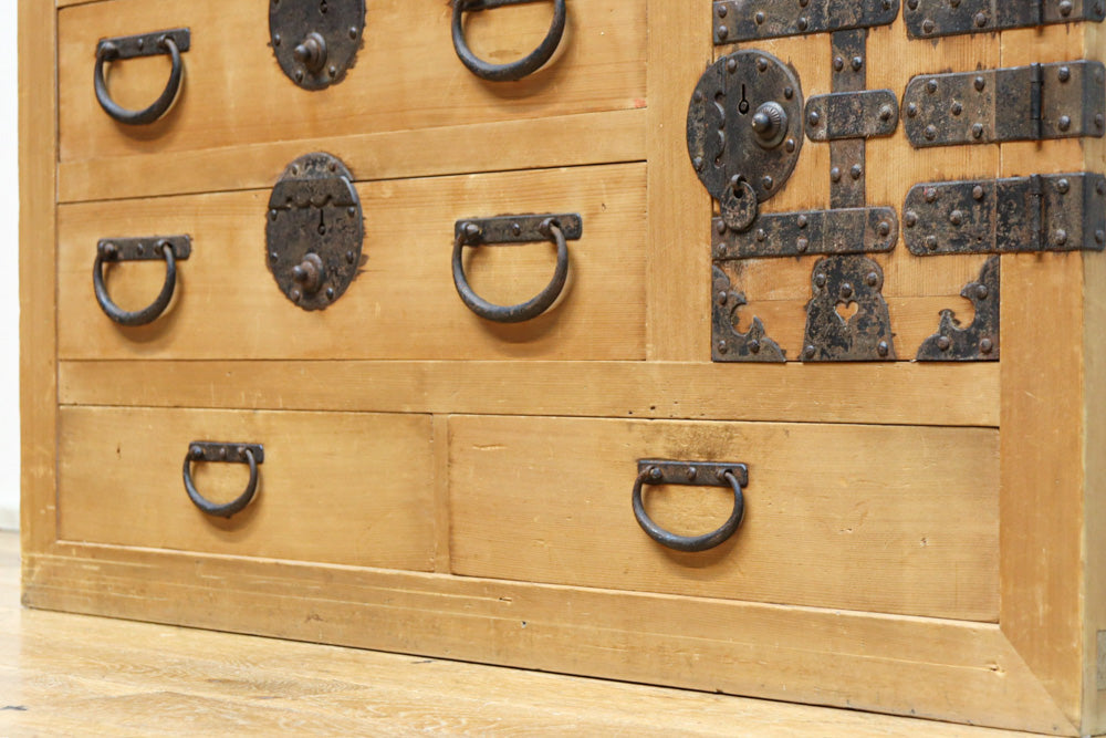 Merchant Chest BB3277