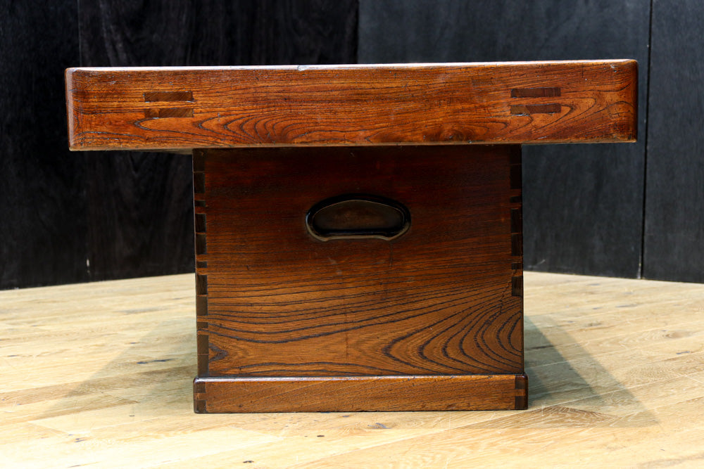 分厚い框が見事な極上関西火鉢 BB3283 – 古福庵 [ KOFUKUAN