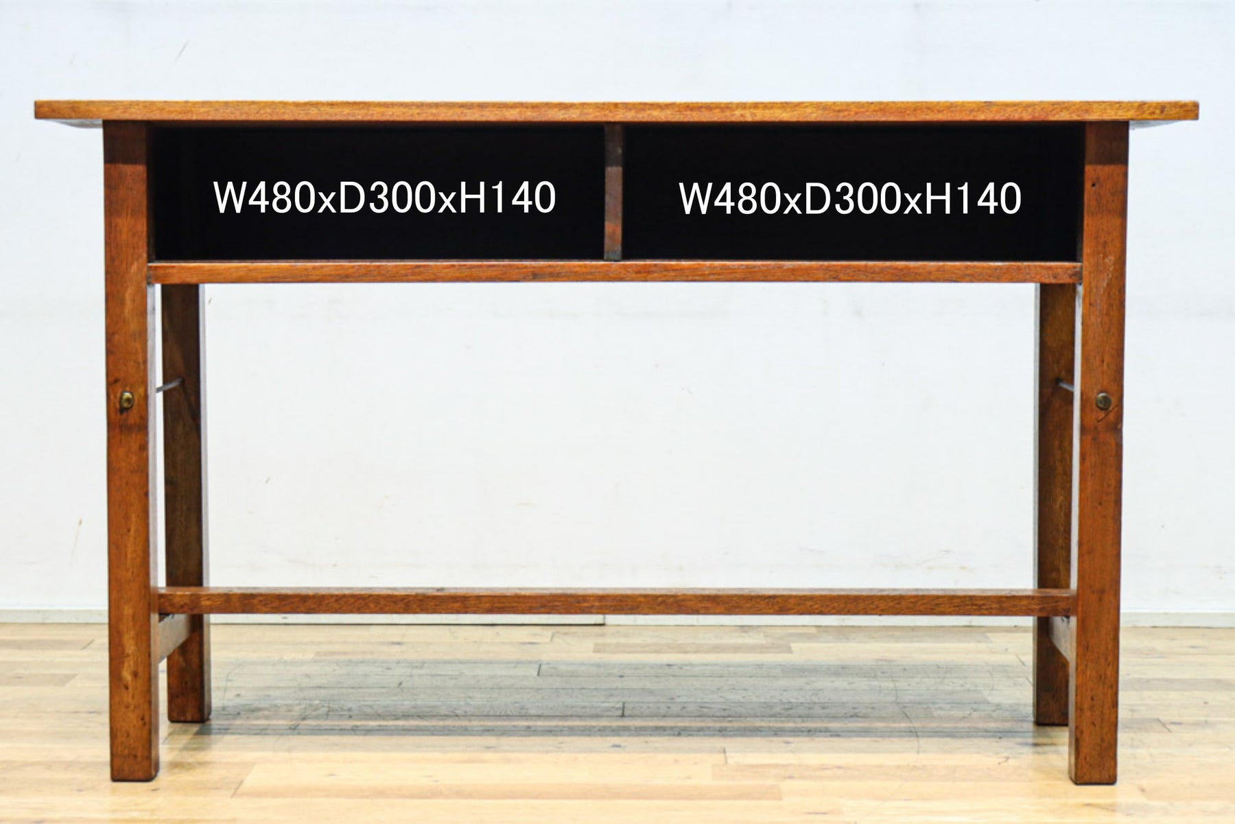 Retro Furniture BB3290