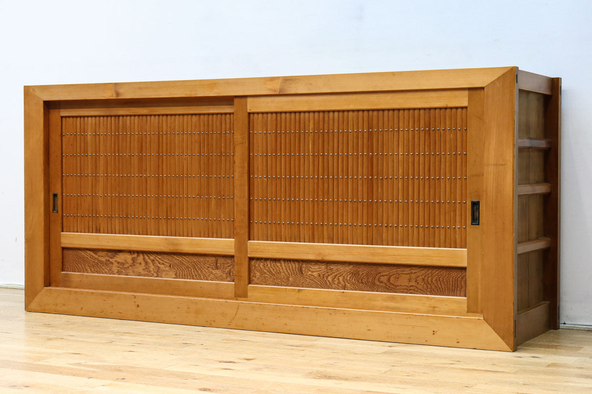 稀少！！繊細に丸く面取りされた格子が上品な木地近江水屋箪笥　BB3293