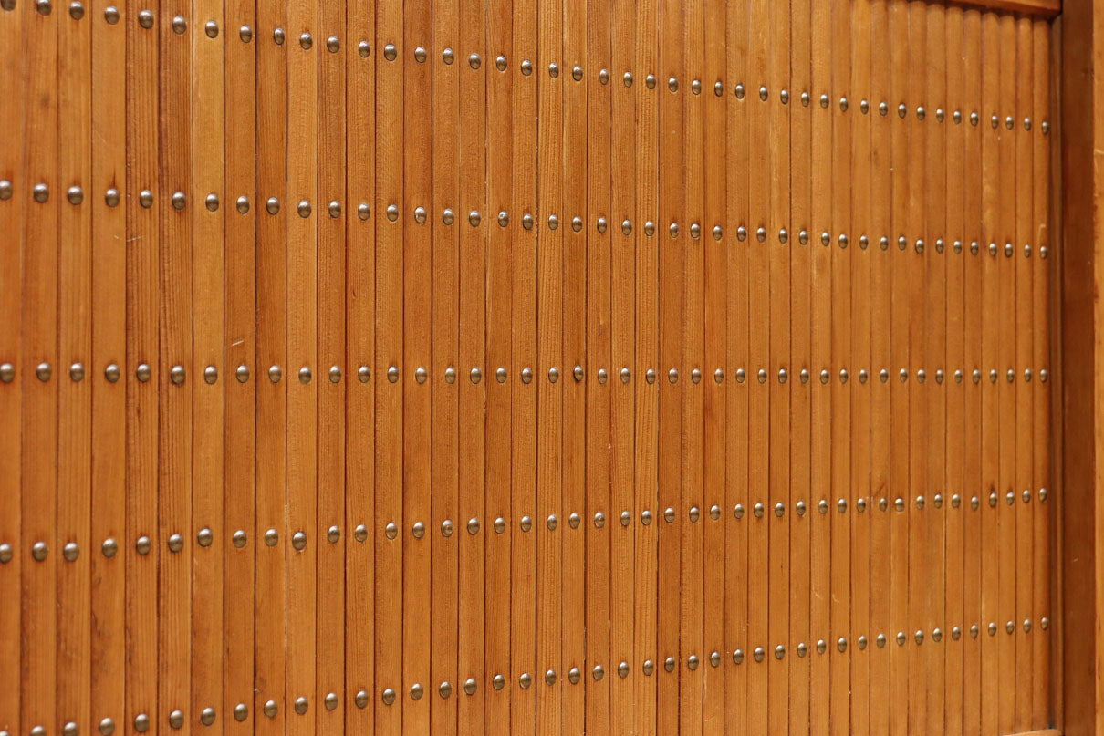 稀少！！繊細に丸く面取りされた格子が上品な木地近江水屋箪笥　BB3293