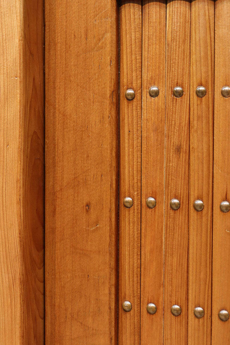 稀少！！繊細に丸く面取りされた格子が上品な木地近江水屋箪笥　BB3293