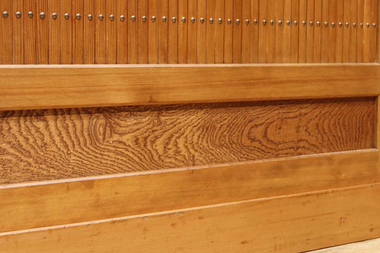 稀少！！繊細に丸く面取りされた格子が上品な木地近江水屋箪笥　BB3293