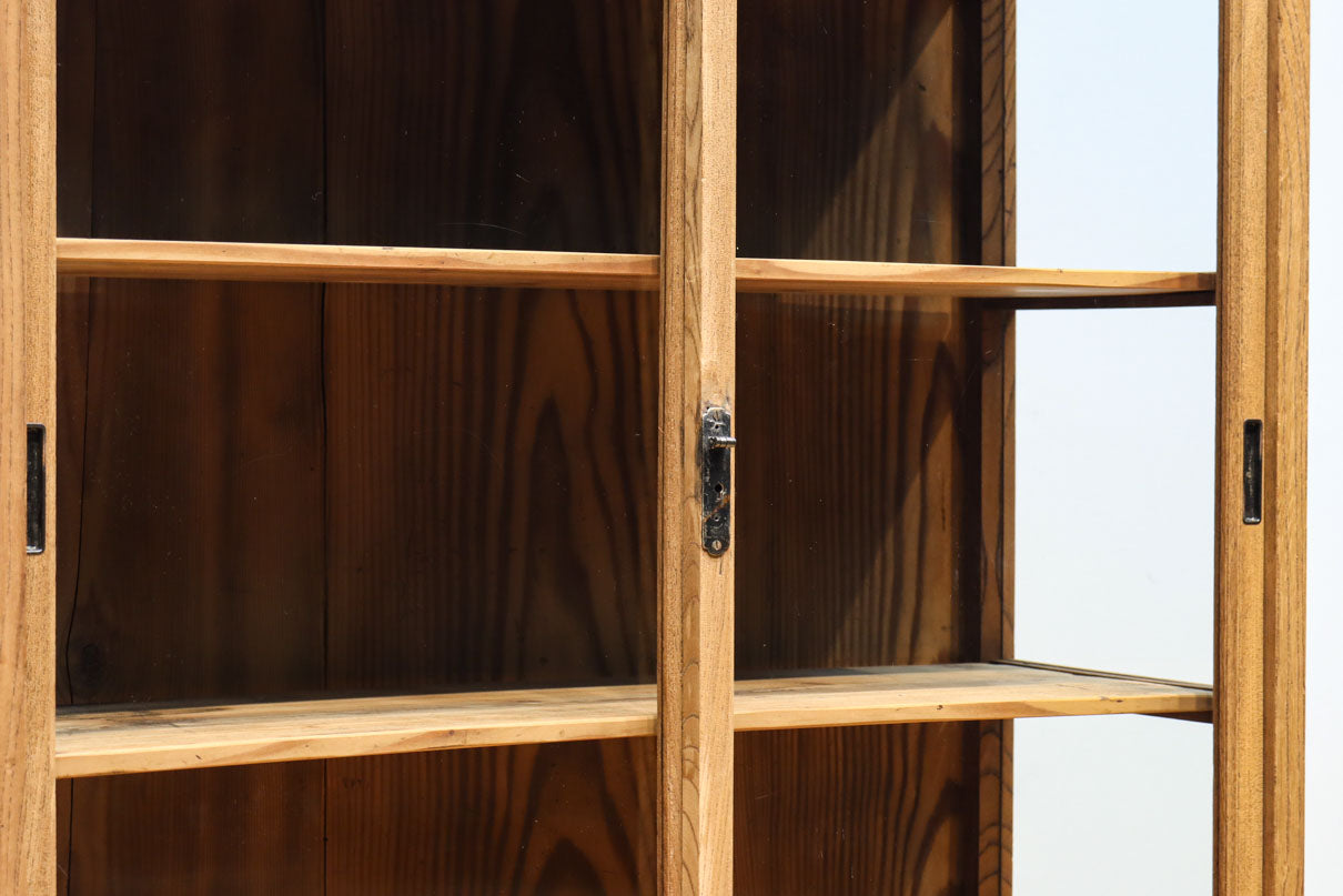 Three-sided glass case BB3294