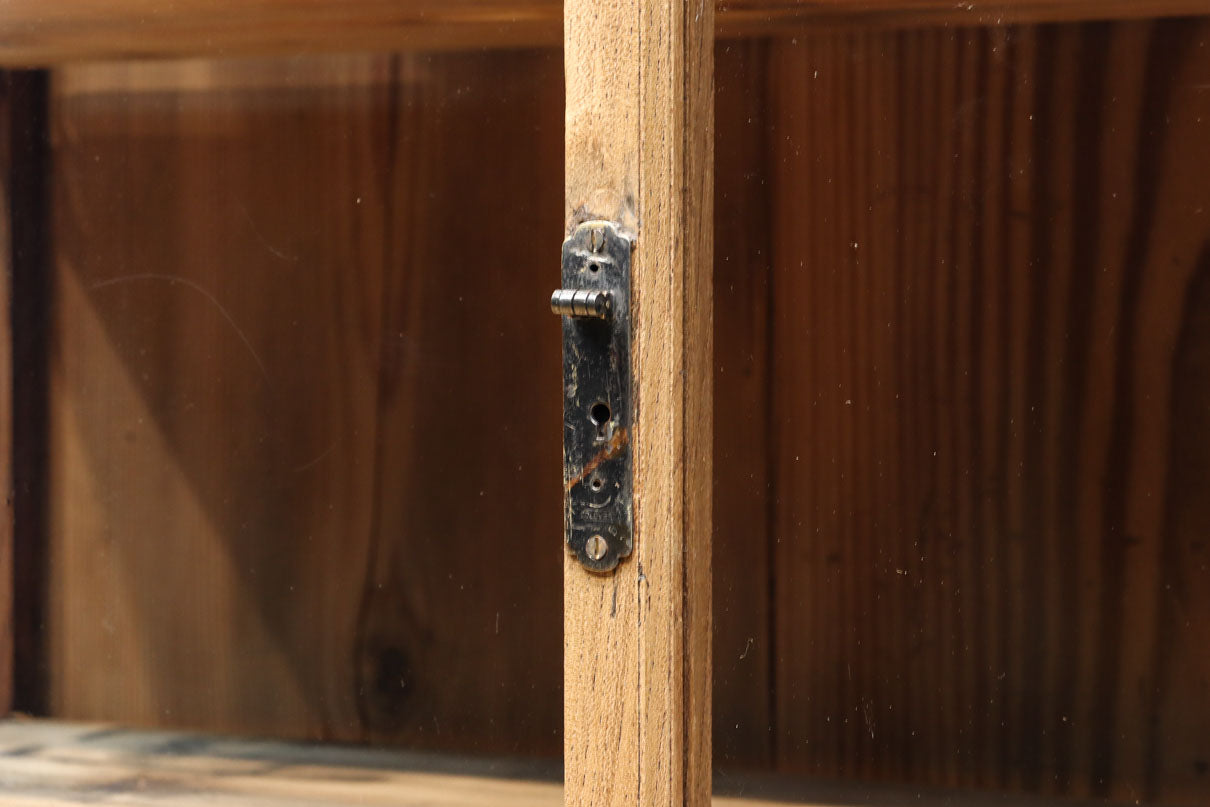 Three-sided glass case BB3294