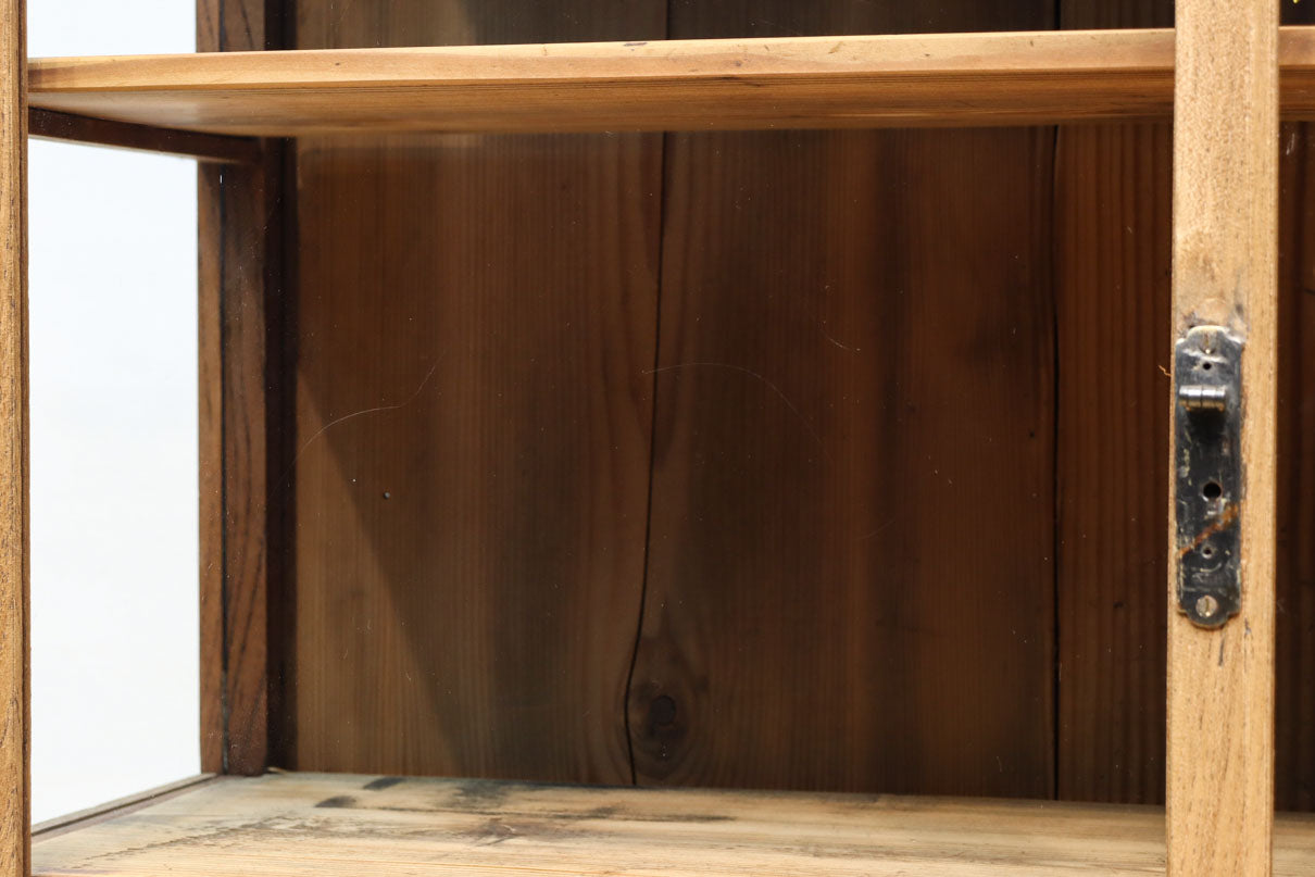 Three-sided glass case BB3294