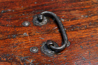 古色を帯びた貫録溢れる片開き戸の小引き出し　BB3298