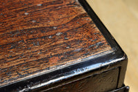 古色を帯びた貫録溢れる片開き戸の小引き出し　BB3298