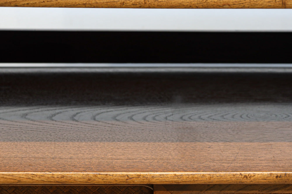 伝統的な網代編みの趣きを身近に感じられる茶箪笥　BB3299