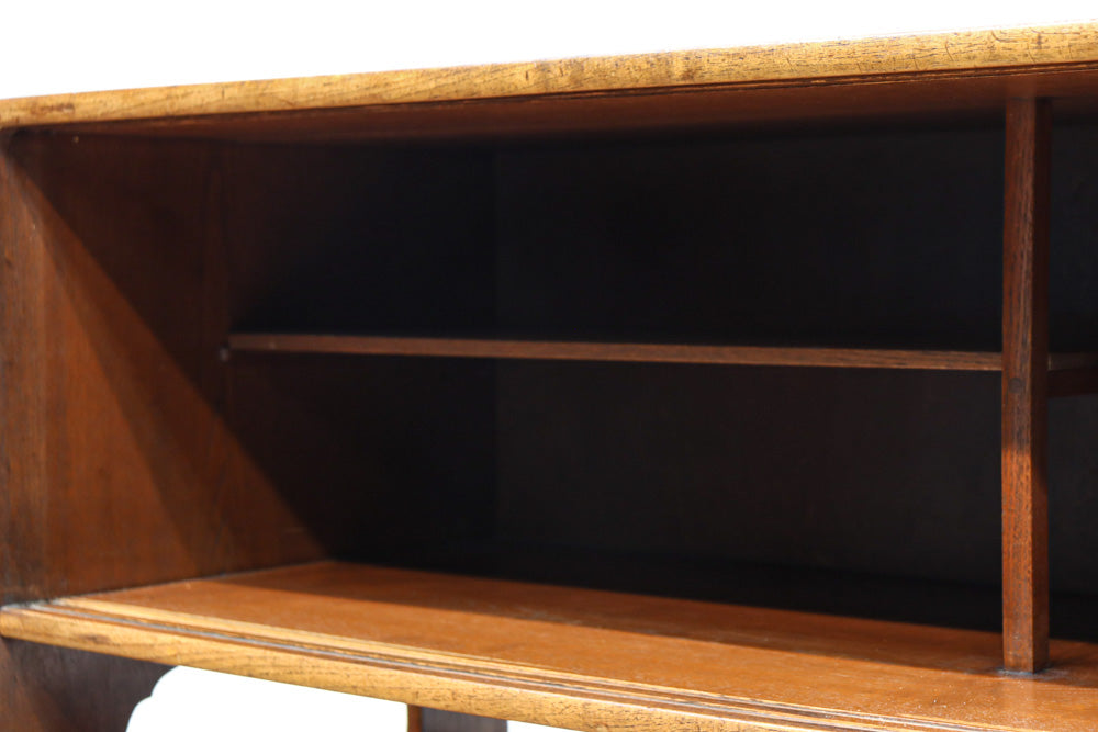 伝統的な網代編みの趣きを身近に感じられる茶箪笥　BB3299