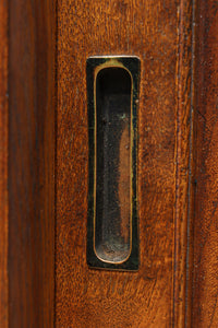 極上の杢目に艶やかな光沢が放つ上品な佇まいの階段箪笥　BB3300