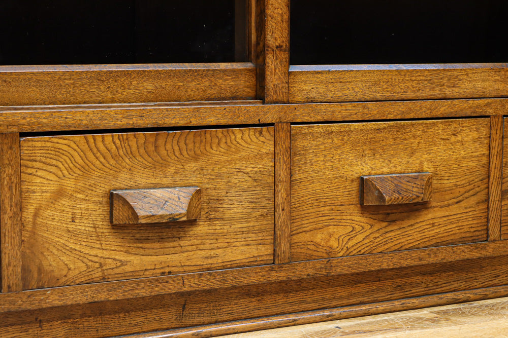 稀少幅1570ミリ!!レトロガラスの優しい風合いが味わい深いガラスケース　BB3301