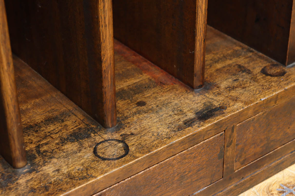 穏やかな色彩で使い勝手の良い小箪笥　BB3306