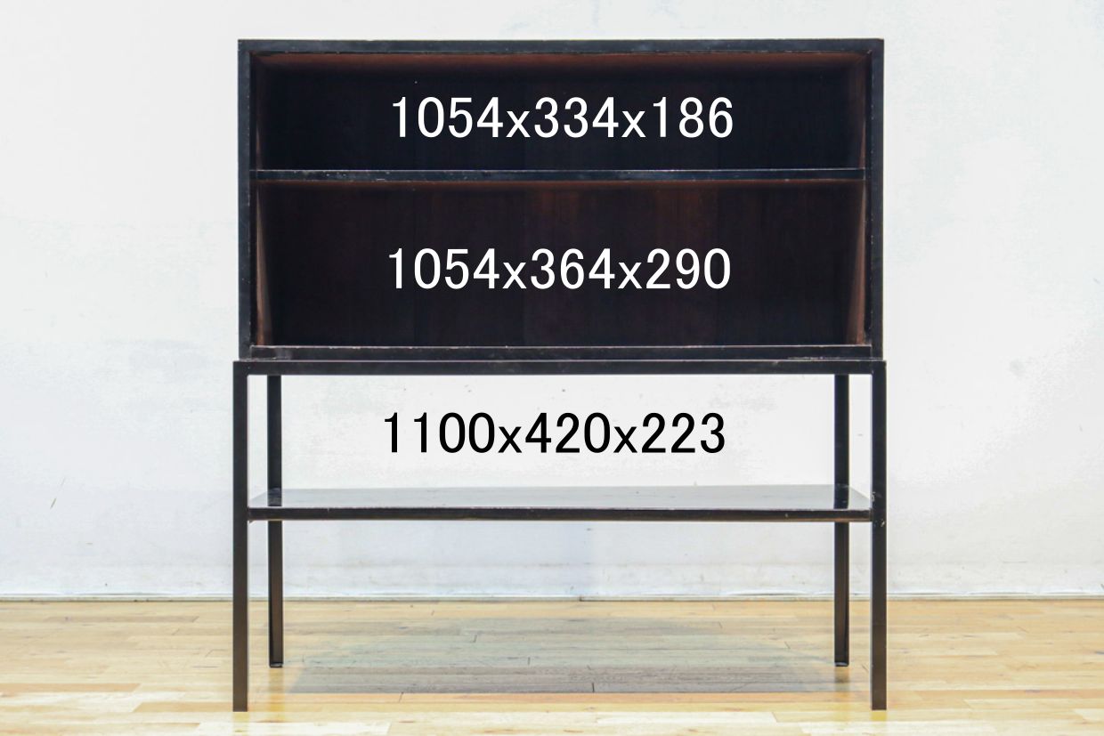 ダイヤガラスが煌めくレトロモダンなアイアンフレーム付きガラスケース　BB3312