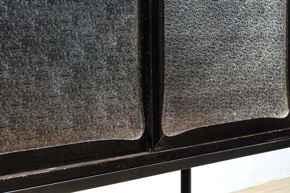 ダイヤガラスが煌めくレトロモダンなアイアンフレーム付きガラスケース　BB3312