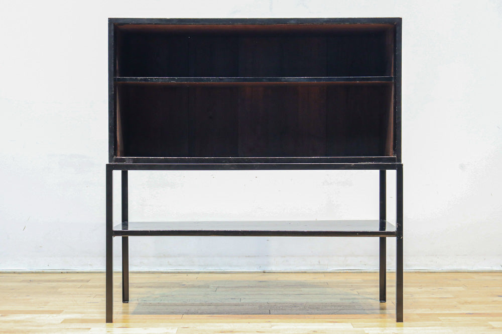 ダイヤガラスが煌めくレトロモダンなアイアンフレーム付きガラスケース　BB3312