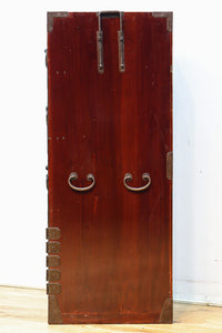 稀少サイズ!! 鶴亀の豪華装飾金具で華やかな面持ちをした庄内箪笥　BB3313