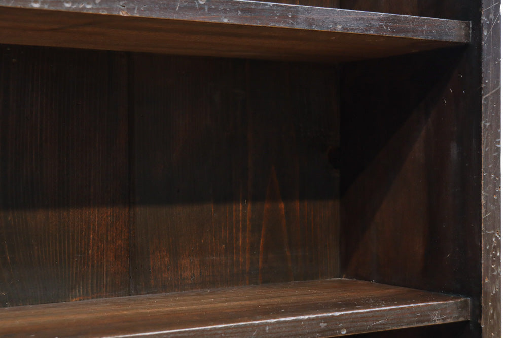 味わいが滲み出た使い勝手の良い本棚　BB3314