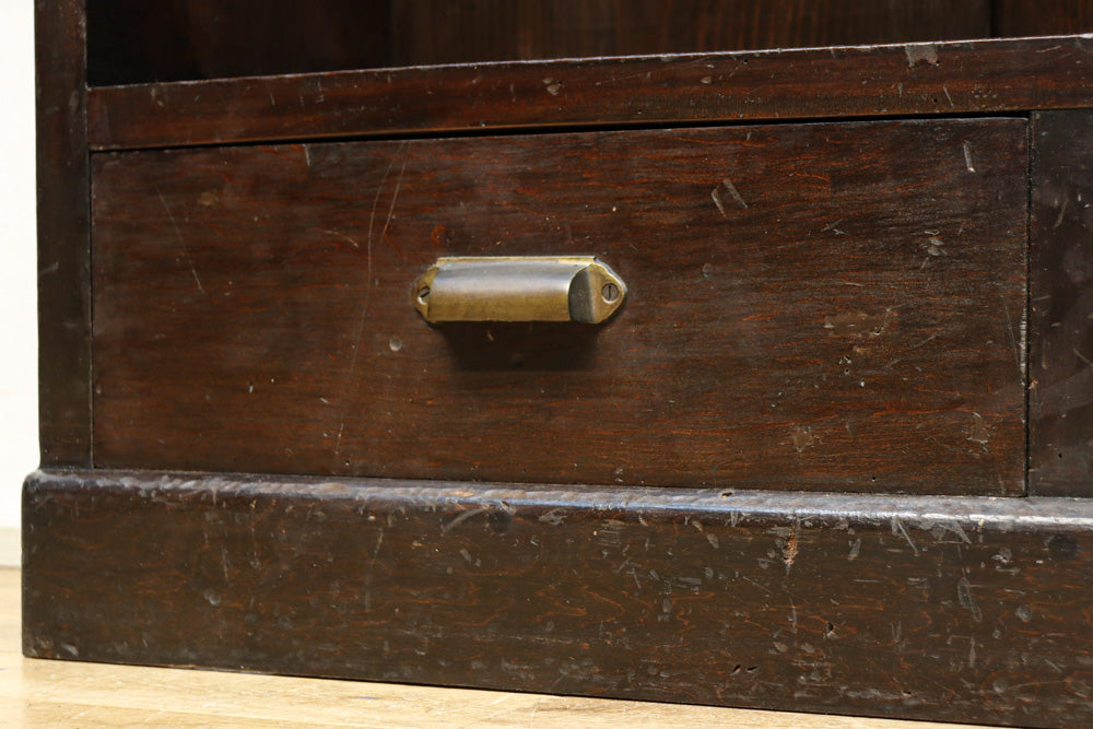 味わいが滲み出た使い勝手の良い本棚　BB3314