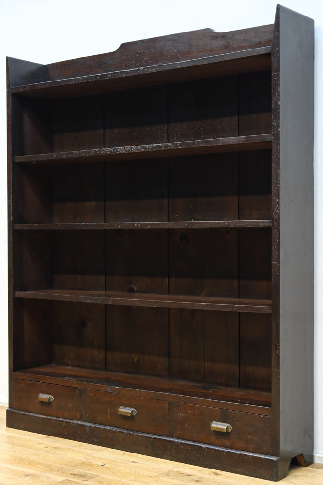 味わいが滲み出た使い勝手の良い本棚　BB3314