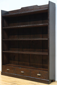 味わいが滲み出た使い勝手の良い本棚　BB3314