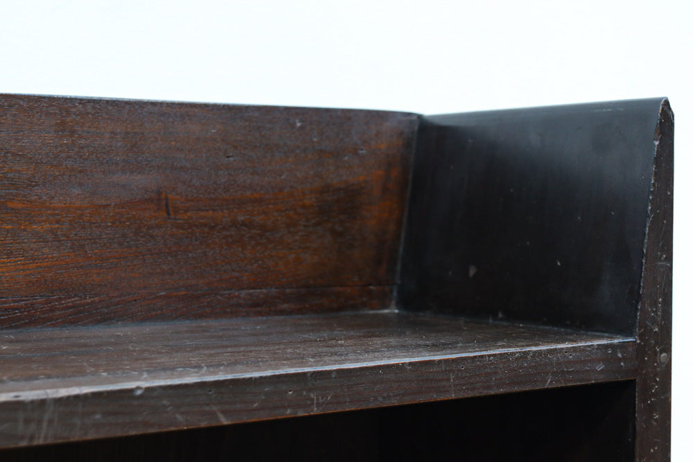 味わいが滲み出た使い勝手の良い本棚　BB3314