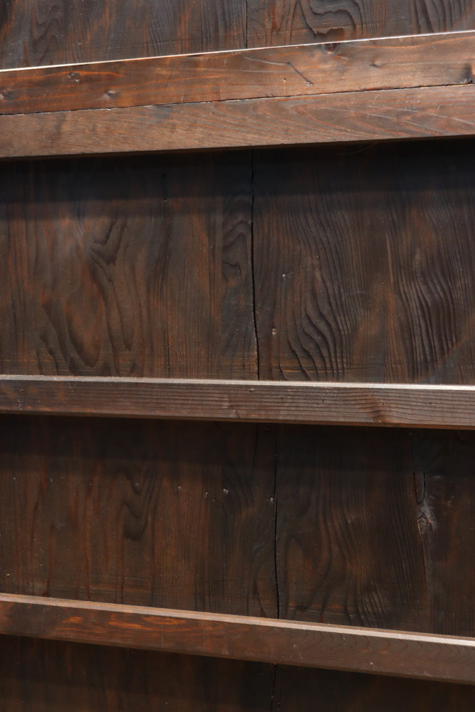 気品ある色艶に伝統の風格漂う両面手摺付き階段箪笥　BB3317