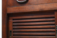 気品ある色艶に伝統の風格漂う両面手摺付き階段箪笥　BB3317