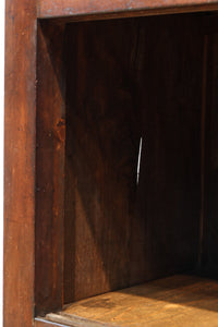 気品ある色艶に伝統の風格漂う両面手摺付き階段箪笥　BB3317