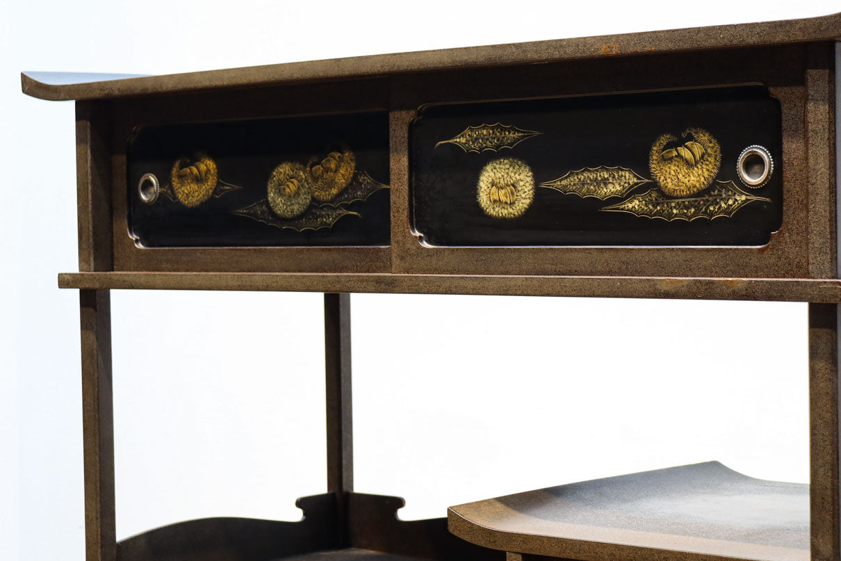 角野岩次作 栗鼠の美しい描写に和の趣き漂う素敵な飾り棚　BB3321