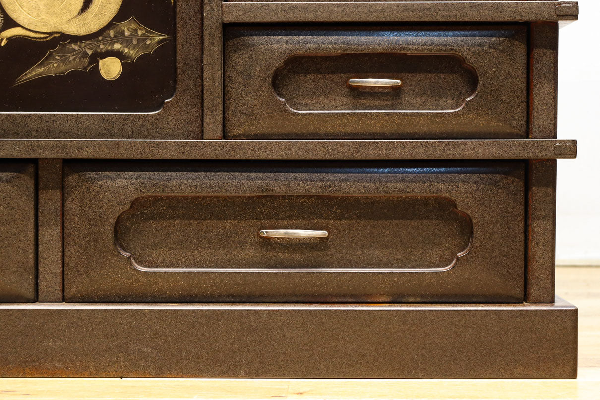 角野岩次作 栗鼠の美しい描写に和の趣き漂う素敵な飾り棚　BB3321