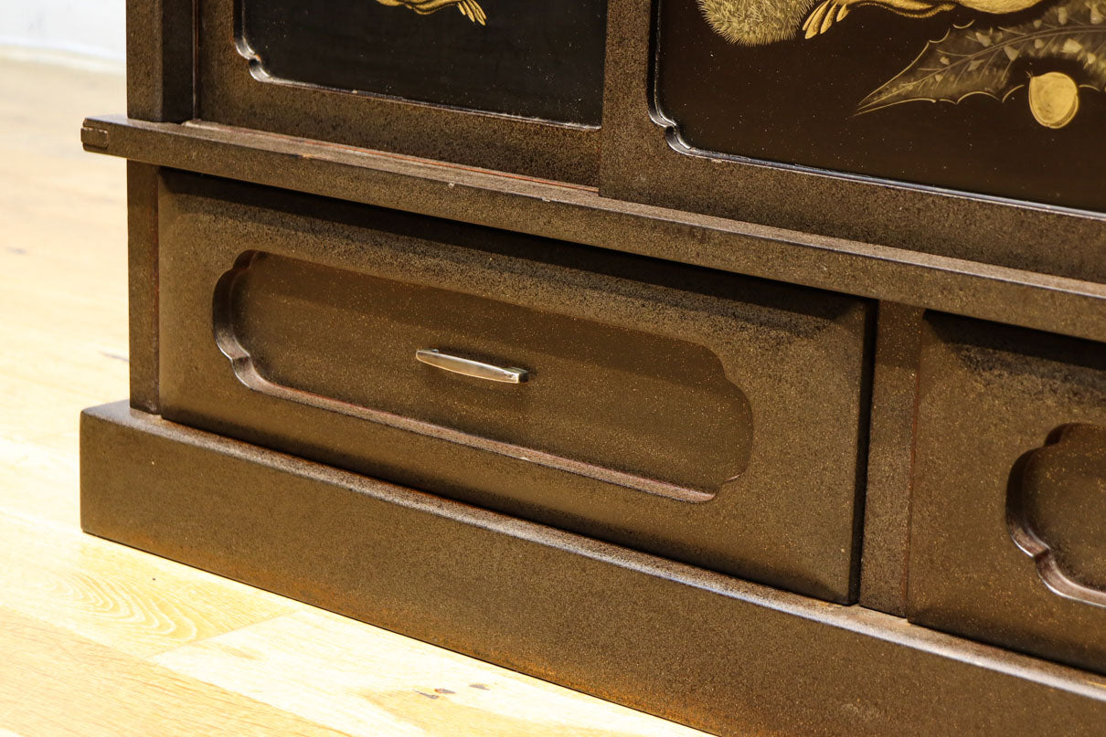 角野岩次作 栗鼠の美しい描写に和の趣き漂う素敵な飾り棚　BB3321