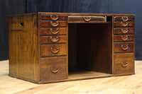 味わい深い面持ちの両袖タイプの彫金机　BB3325