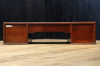 両袖に引き出しを備えた味わい深い文机　BB3326