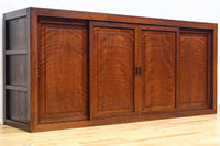 視線を離せない程に美しい波を打つような杢目の4枚引き戸の水屋箪笥　BB3327