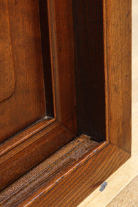 視線を離せない程に美しい波を打つような杢目の4枚引き戸の水屋箪笥　BB3327