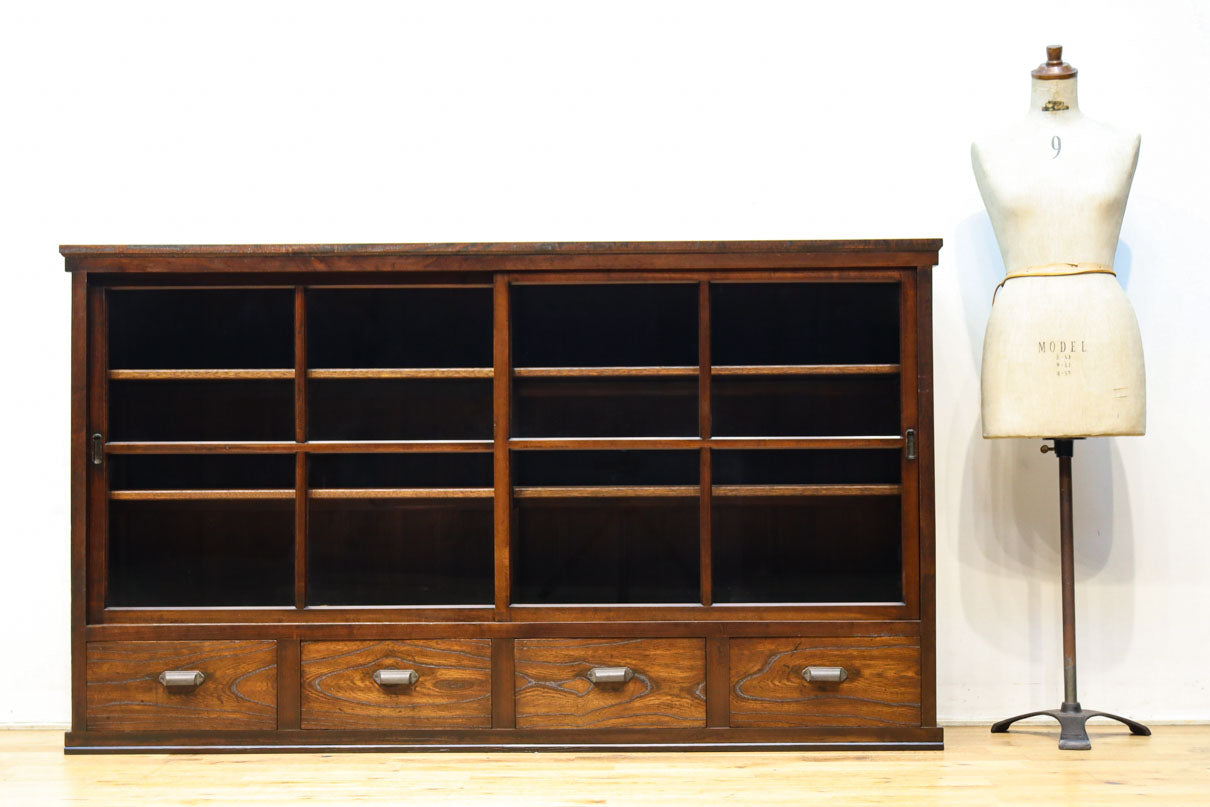 温かみある色彩にゆらゆらガラスが揺らめく十字窓レトロガラスケース　BB3328