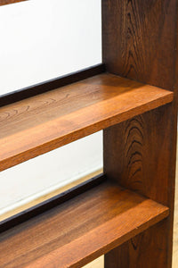 使い勝手の良い落ち着いた風合いの総欅レトロ本棚　BB3329