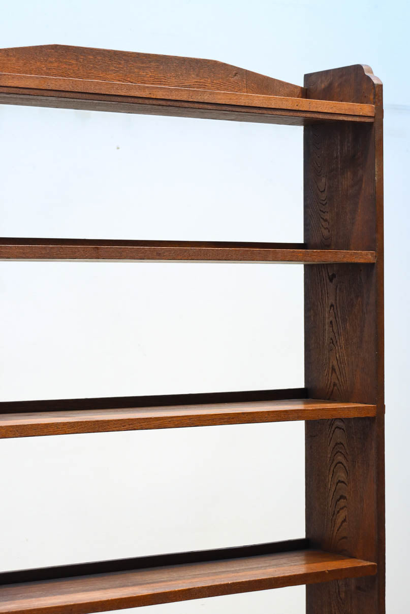 使い勝手の良い落ち着いた風合いの総欅レトロ本棚　BB3329