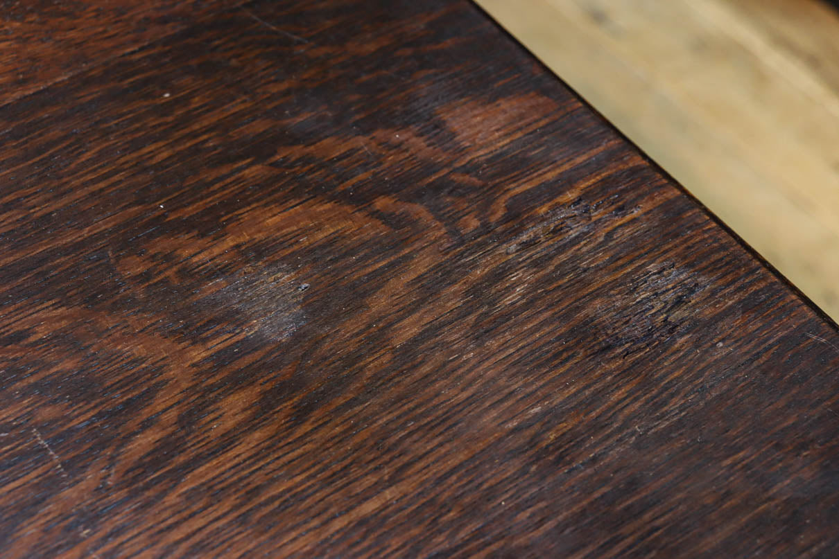 置台や飾り台に！！ モダンな雰囲気溢れる小型バルボスレッグテーブル　BB3330