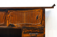 極上の黒柿杢目の上品な面持ちある飾り棚　BB3331