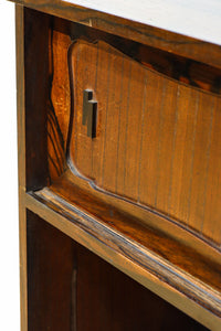 極上の黒柿杢目の上品な面持ちある飾り棚　BB3331