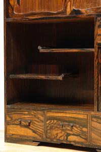 極上の黒柿杢目の上品な面持ちある飾り棚　BB3331