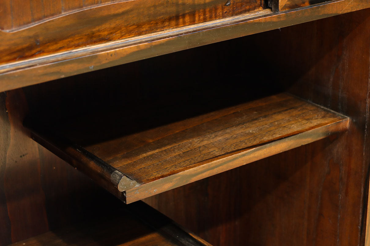 極上の黒柿杢目の上品な面持ちある飾り棚　BB3331