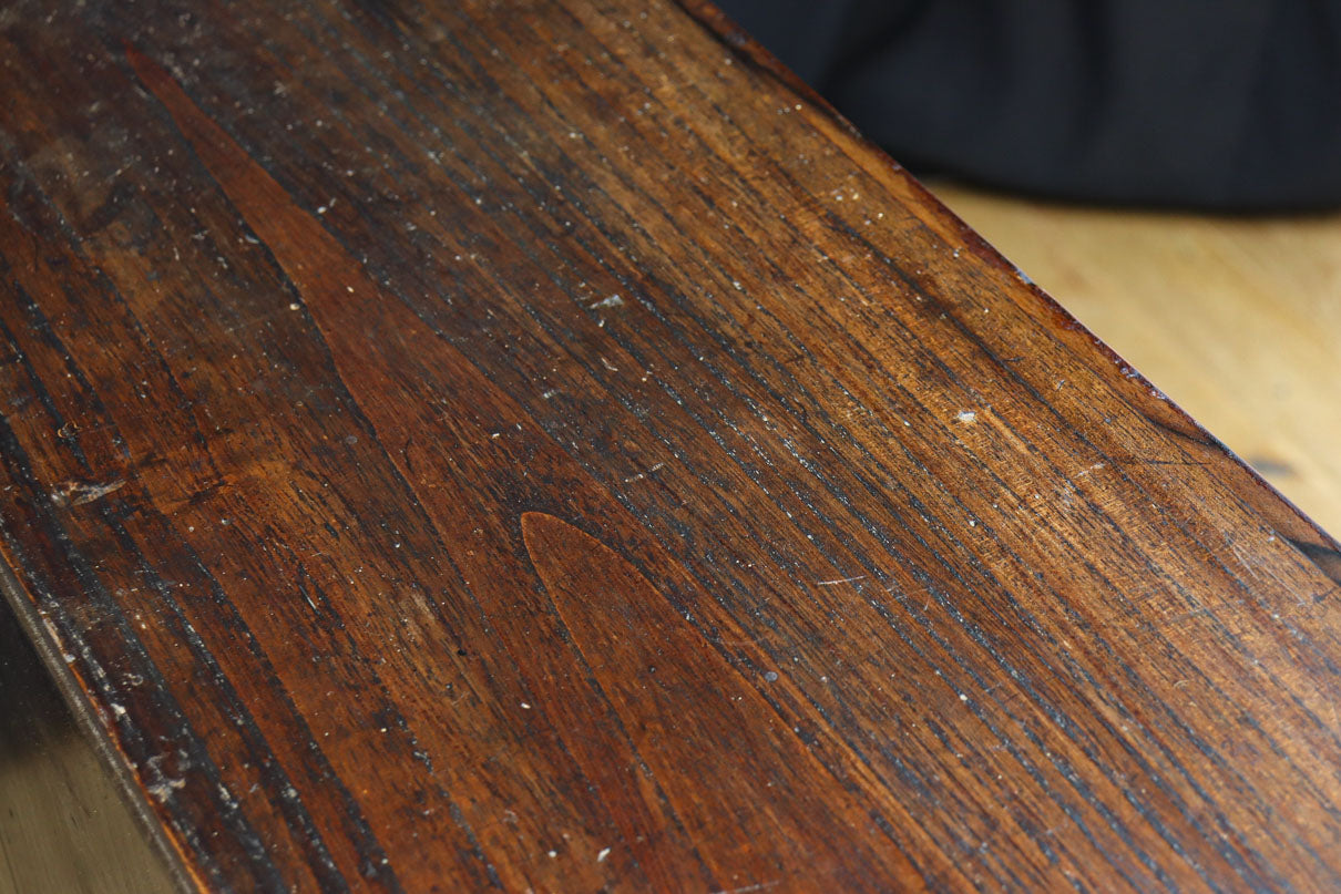 極上の黒柿杢目の上品な面持ちある飾り棚　BB3331