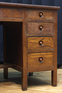 デザイン性の高いレトロ感溢れるデスク　BB3332