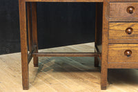 デザイン性の高いレトロ感溢れるデスク　BB3332