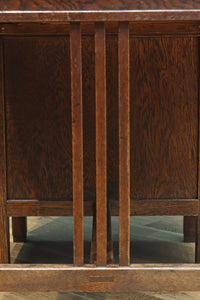 デザイン性の高いレトロ感溢れるデスク　BB3332