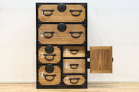 木地色の色彩を黒枠で整えた雅で美しい最上箪笥　BB3334